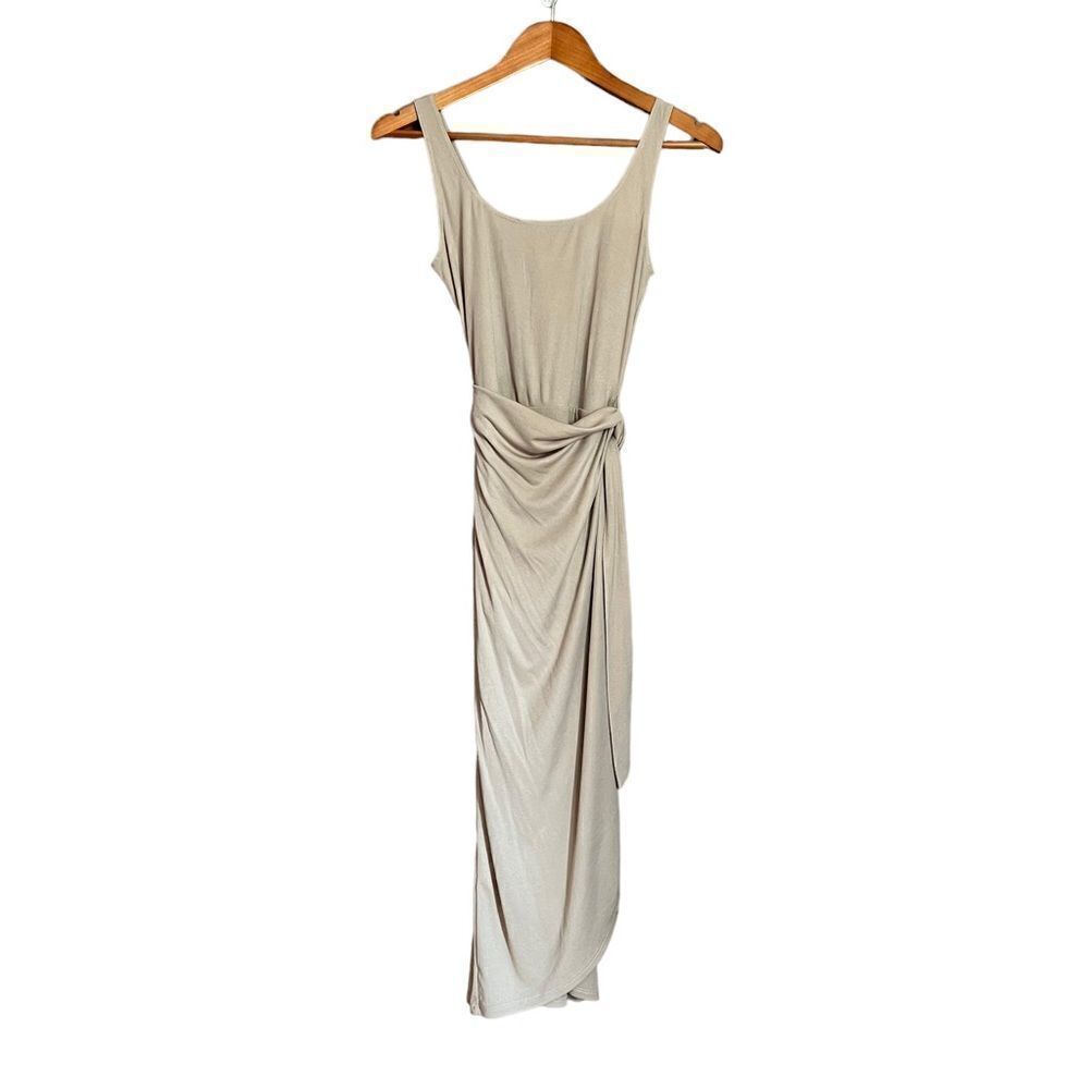 NWT! Mi Ami biege faux wrap dress. Size small